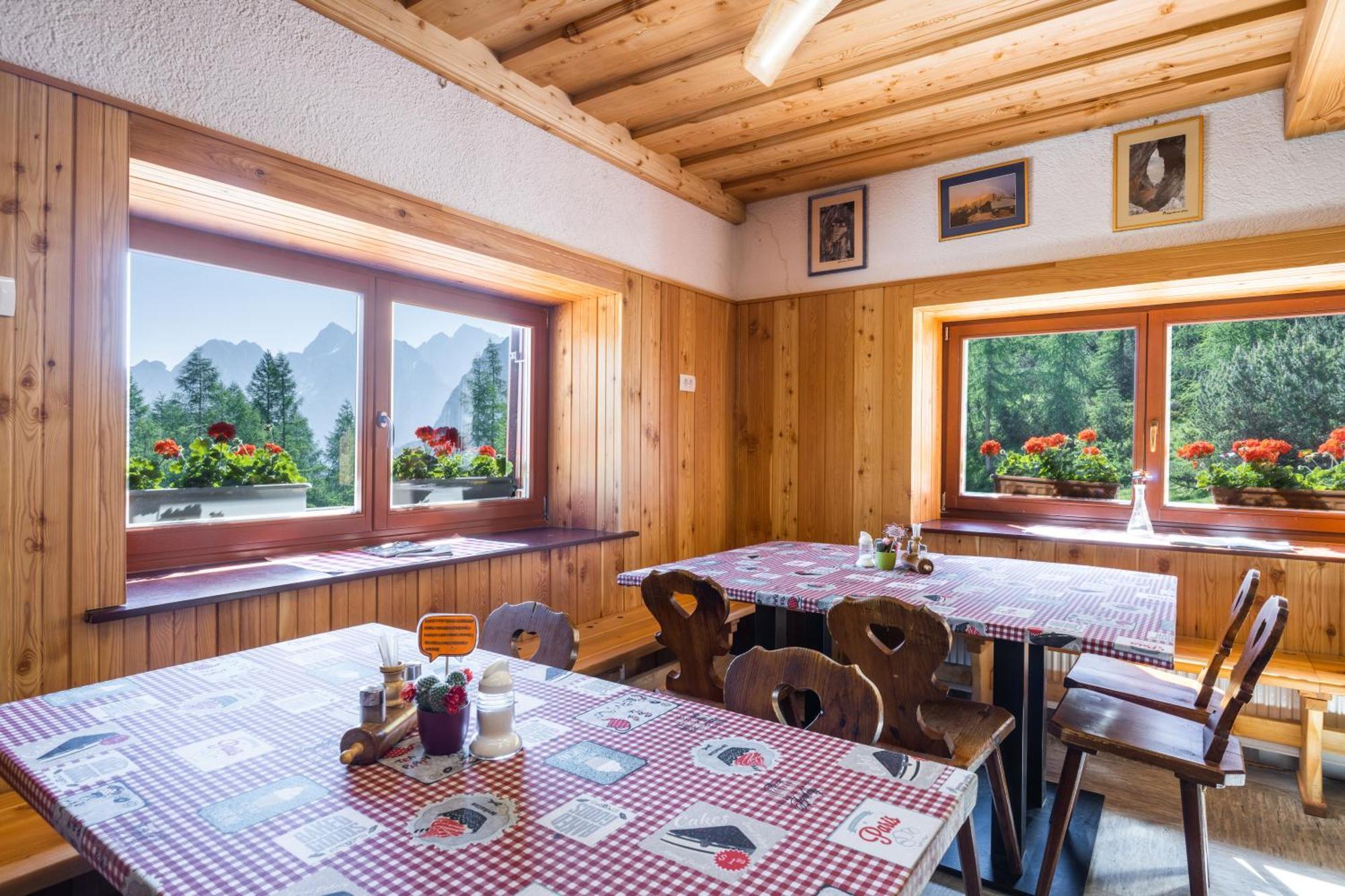 Postarski Dom On Vrsic Kranjska Gora Exteriér fotografie
